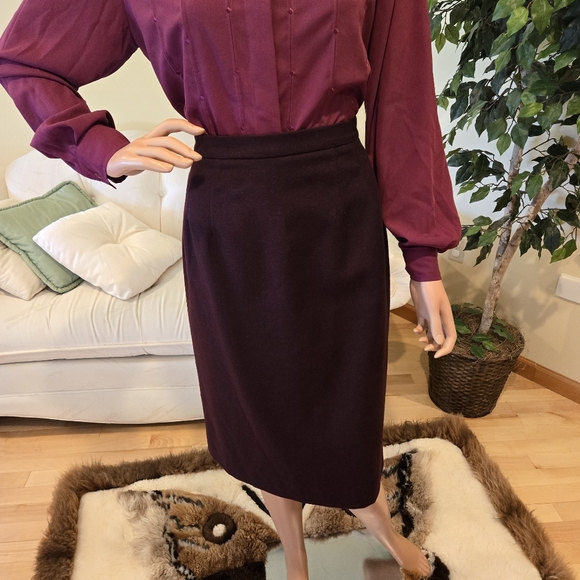 David N Woman's Suit, Jacket/Blazer, Skirt, Size 8 - Picture 3 of 13